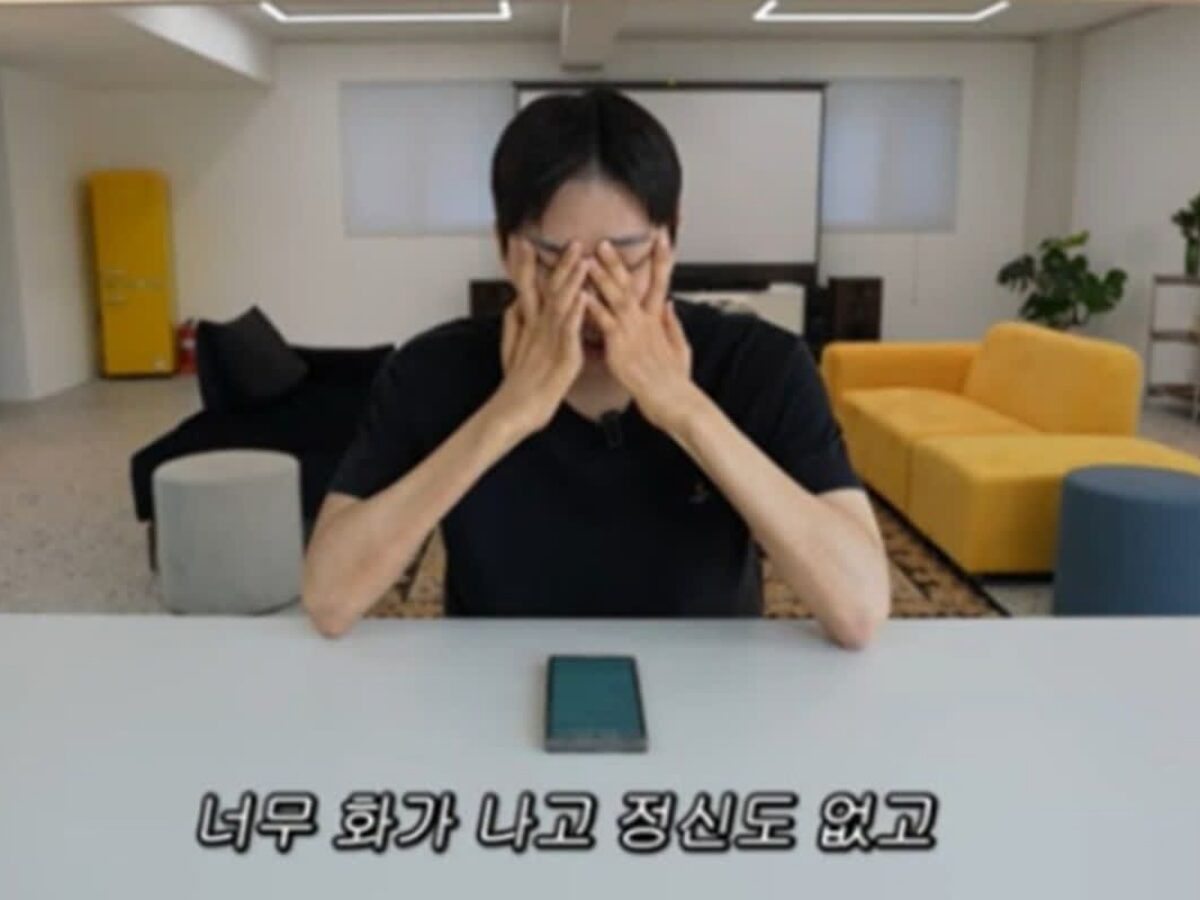 KTX 사고 당시 상황을 설명하는 박위의 방송 영상 장면